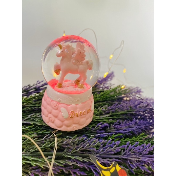 QUÀ LƯU NIỆM - QUẢ CẦU TUYẾT HÌNH NGỰA UNICORN CÓ ĐÈN