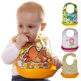 Yếm dãi chống nước họa tiết hoạt hình dễ thương cho bé