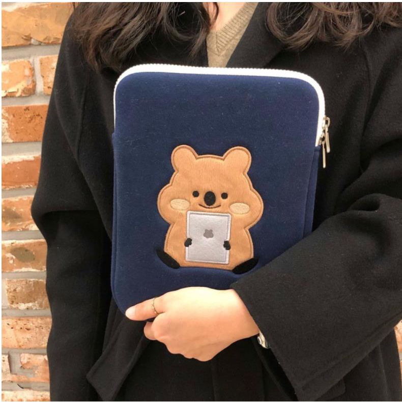 Túi đựng laptop chống sốc họa tiết hoạt hình dễ thương 11 / 13 / 14 / 15 / 15.6 inch Peach Bear Gấu phẳng