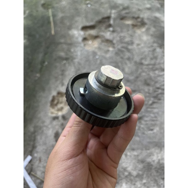 Nắp bình dầu Kia K165, K3000, K2700