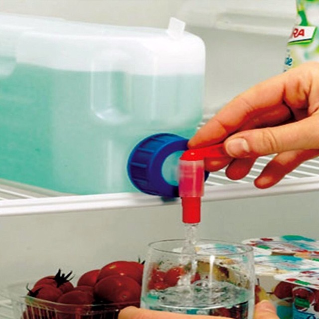 Bình nuớc tủ lạnh có van 3 lít Táhuan Ts-3171 | BigBuy360 - bigbuy360.vn