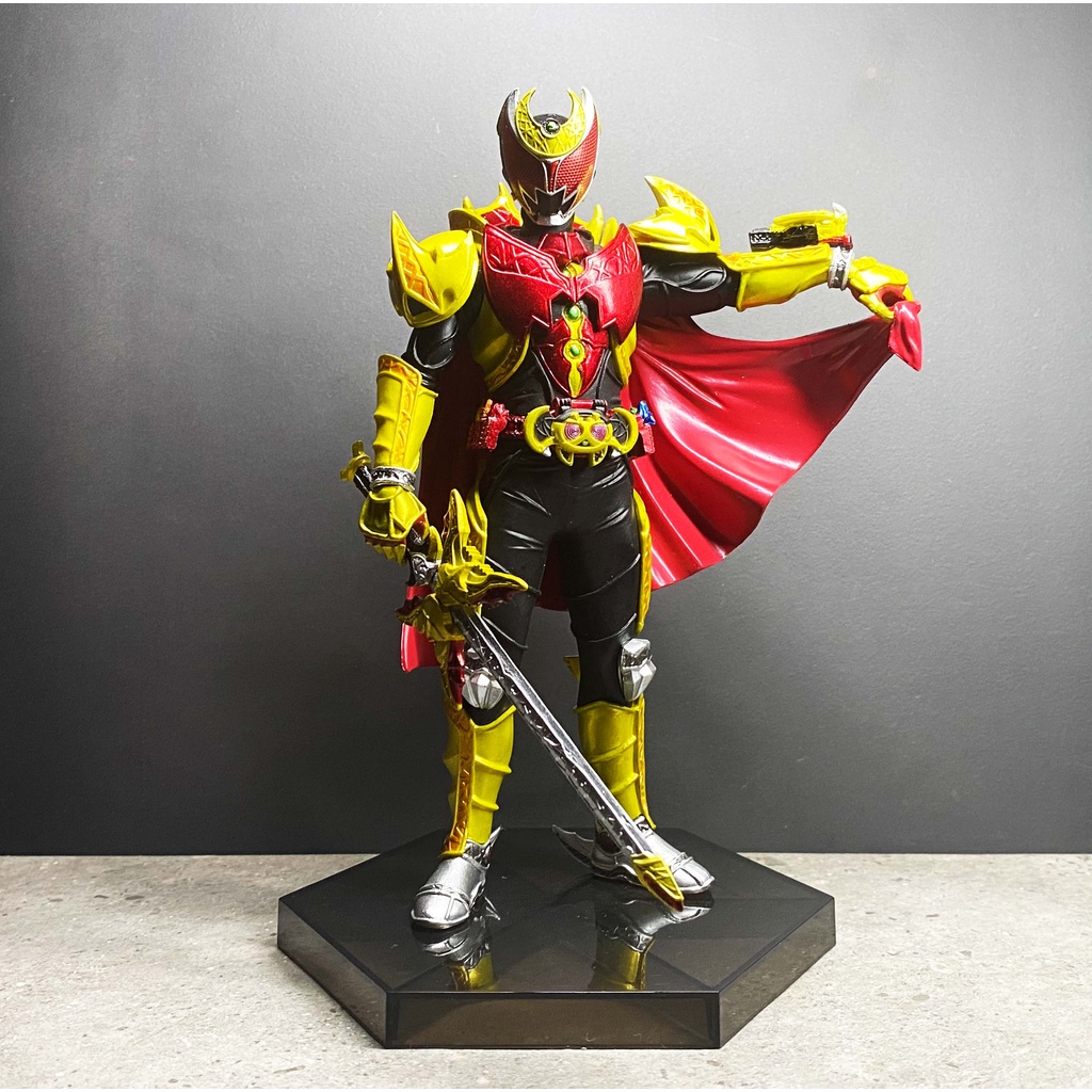 Banpresto DXF Kamen Rider Kiva Emperor Red Ant Masked