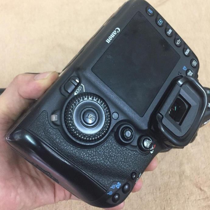 Máy ảnh Canon 7D còn rất mới