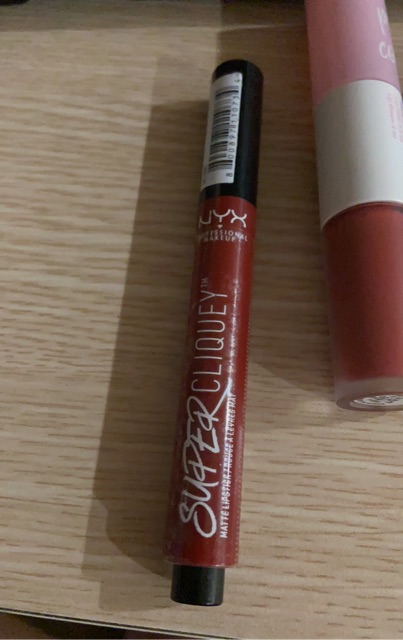 Son Lì NYX Super Cliquey Matte Lipstick #12 new 80%