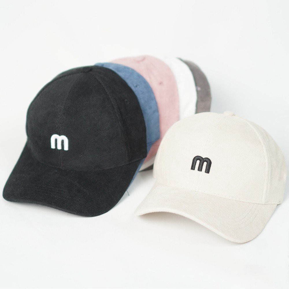 Nón Lưỡi Trai Nam Nữ Chất Nhung Thêu Chữ M Thể Thao Unisex Nhiều Màu