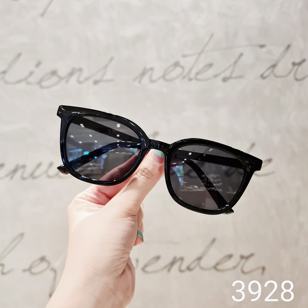 Kính râm nam nữ LILYEYEWEAR mắt vuông chất liệu nhựa cứng cáp chống UV400 màu sắc thời trang 3928 | BigBuy360 - bigbuy360.vn