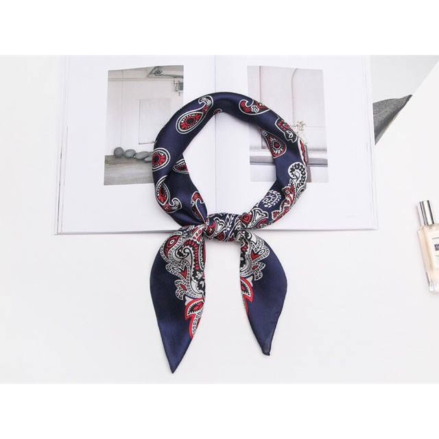 Khăn bandana lụa. (Size 70x70)
