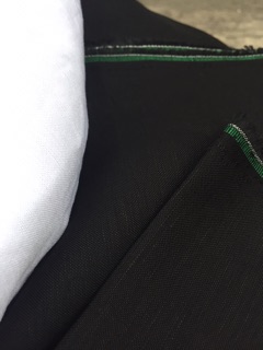 Vải linen ướt màu đen.
