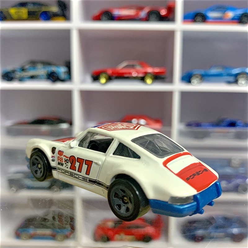 Xe mô hình Hot Wheels Loose 71 PORSCHE 911 - White - tỉ lệ 1:64