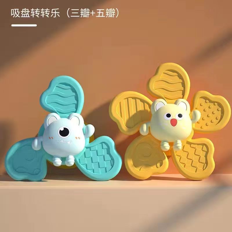 Con Quay Đồ Chơi Thả BồN TắM Cho Bé Trai