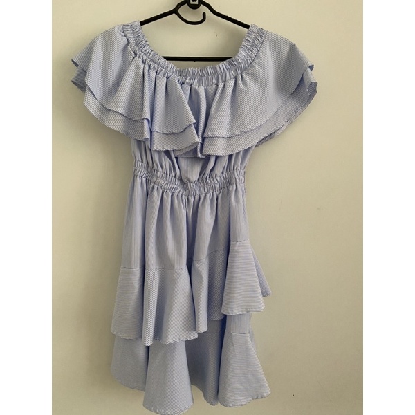 Thanh lý váy trễ vai