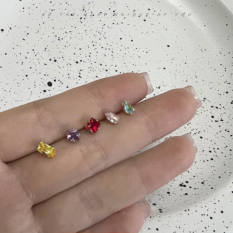 Set 5 Khuyên Tai Đính Đá Zircon Đơn Giản Cá Tính Dễ Phối Đồ Cho Nữ