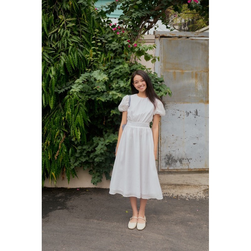 Đầm trắng dài nhấn eo tay phồng YUNA DRESS | BigBuy360 - bigbuy360.vn