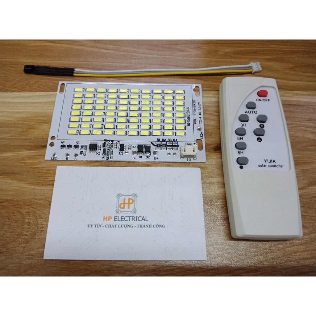 Đèn pha led năng lượng mặt trời 40w 103/60mm kèm Remote và cảm biến hồng ngoại HP Electrical