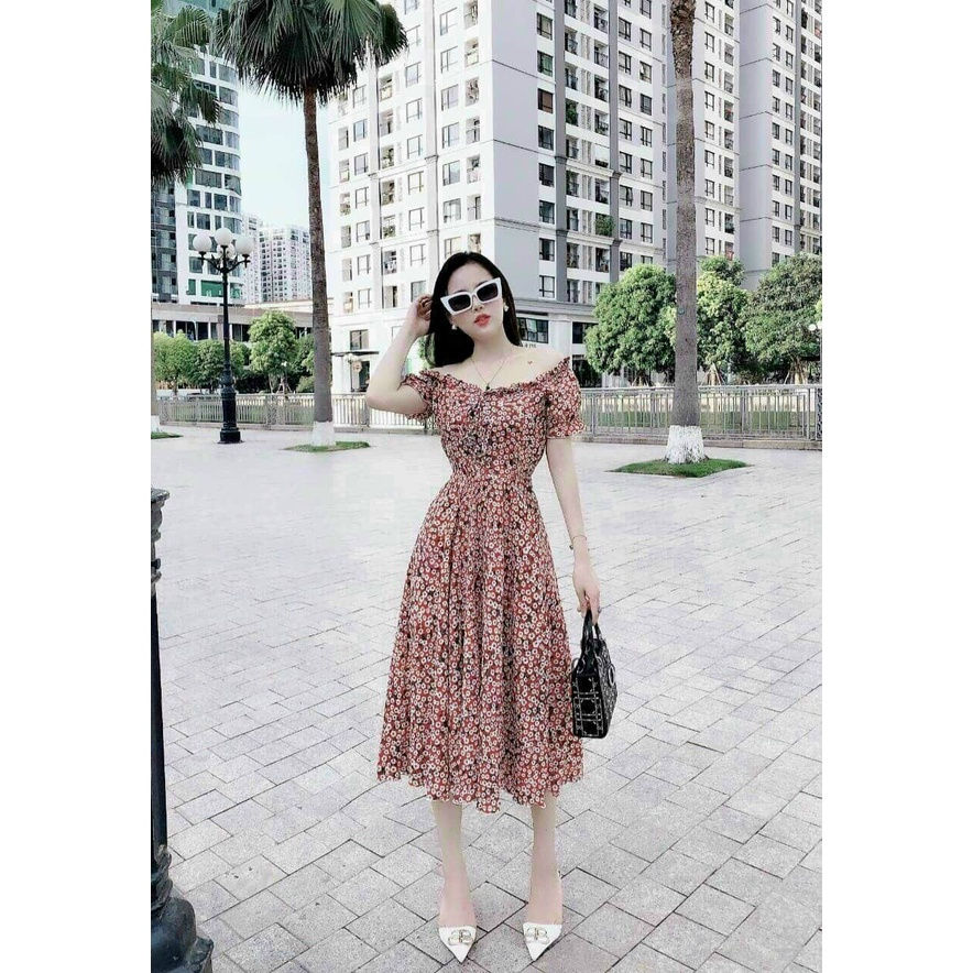 Đầm hoa nhí lụa trễ vai mang được 2 kiểu dự tiệc sang trọng, du lịch