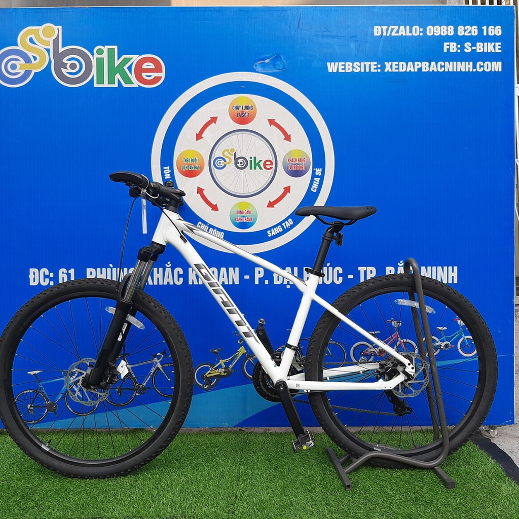 xe đạp thể thao Giant ATX 810