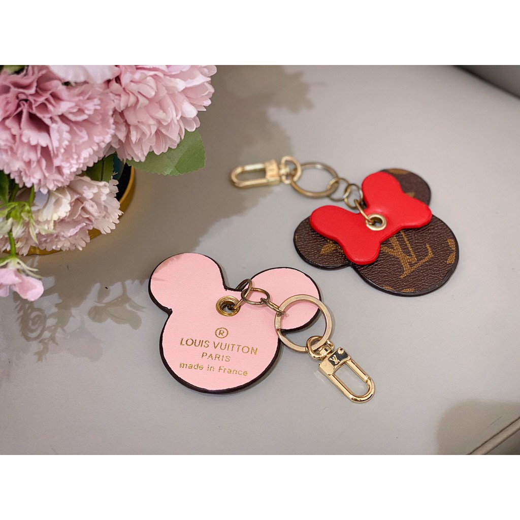 Charm mickey treo túi