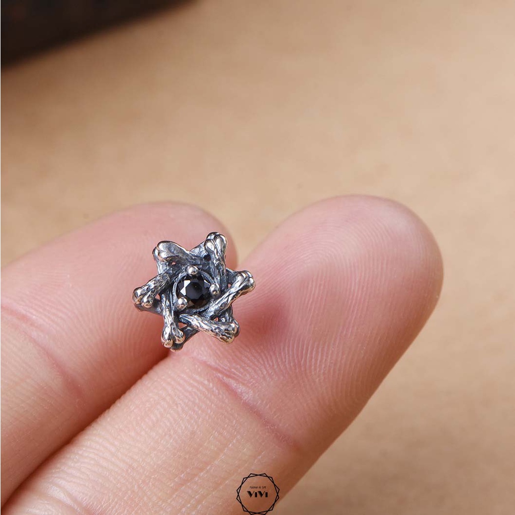 Bông tai bạc nam Ghosta đá đen – khuyên tai bạc ViVi_Gift