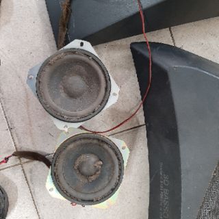 1 cái loa súp tivi Sony 10cm rã máy. Ko có hộp nhe vì cồng kềnh. 589nhattao