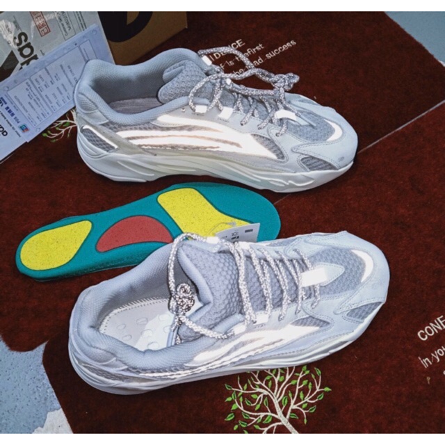 (⚡️Tặng ful bok + Tất +quà ⚡️Zep một một⚡️) Giày thể thao nam,nữ Yz 700 phản quang,đế bot mềm nhẹ êm chân chống trơn G11 | BigBuy360 - bigbuy360.vn