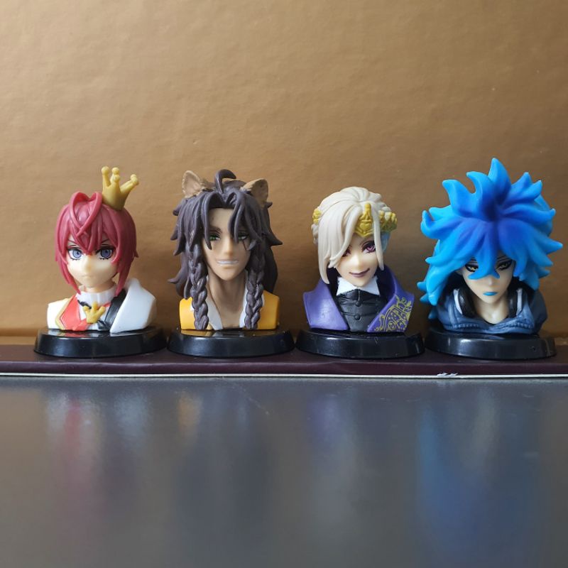 Set 4 head figure nhà trưởng Disney twisted wonderland 3,5cm