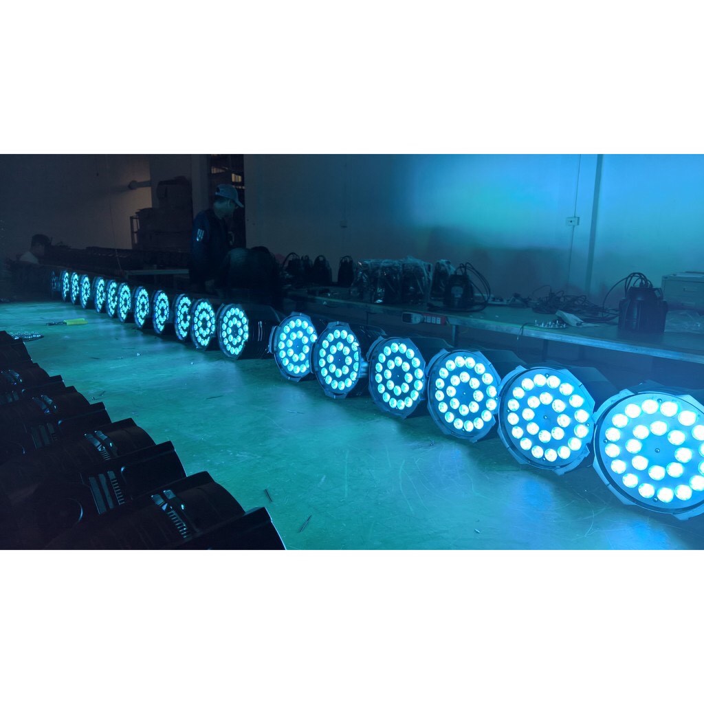 Đèn DTE Par LED 24x15W 4in1 RGBW