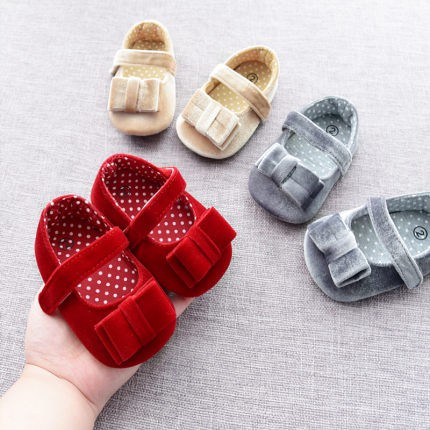 Giày nhung thắt nơ kiểu dáng công chúa dành cho trẻ nhỏ