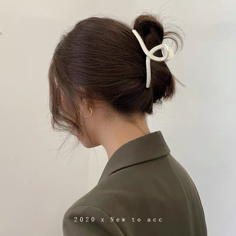 Kẹp càng cua trong suốt hàn quốc phong cách dễ thương hot trend dành cho tóc dài KC02