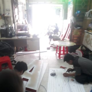 Chữ alu vàng gương