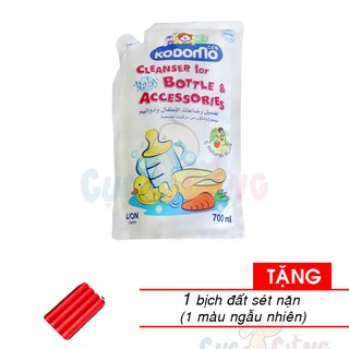 Nước rửa bình sữa Kodomo 700ml - dạng gói Tặng 1 miếng đất sáp màu ngẫu nhiên