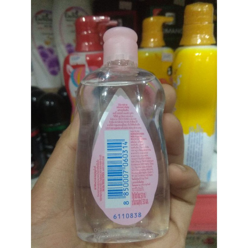 Dầu dưỡng ẩm Gohnson's baby oil 50ml