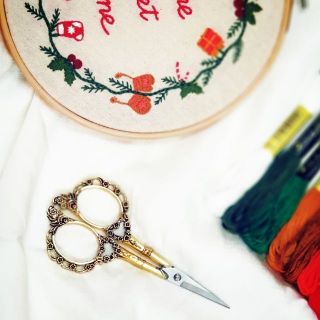 Kéo cắt chỉ họa tiết vintage