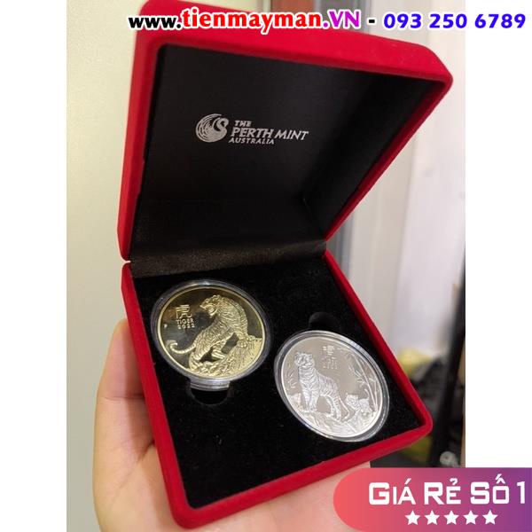 Cặp Đồng xu hình con hổ cọp may mắn tặng Tết The Perth Mint Australia, hộp nền đen chuẩn Úc