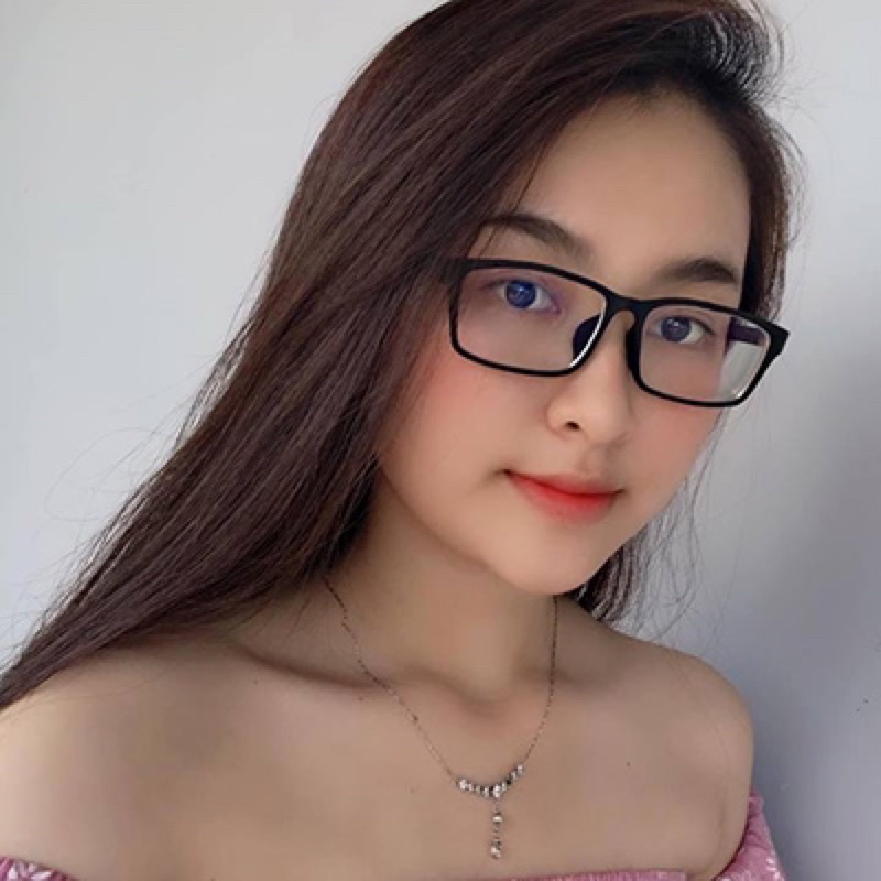 Gọng kính cận TAMANHEYEWEAR dành cho cả nam và nữ nhận cắt mắt cận giá rẻ