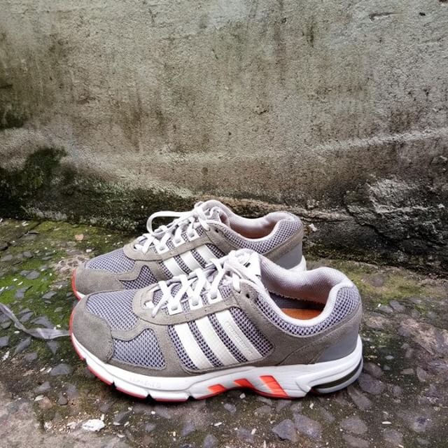 Pass giày Adidas auth
