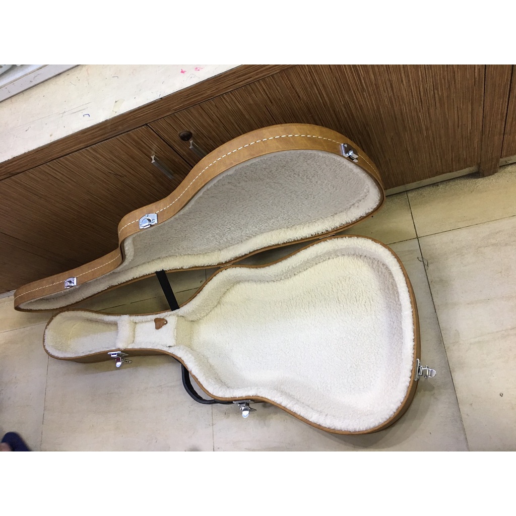 Hộp cứng cho đàn guitar