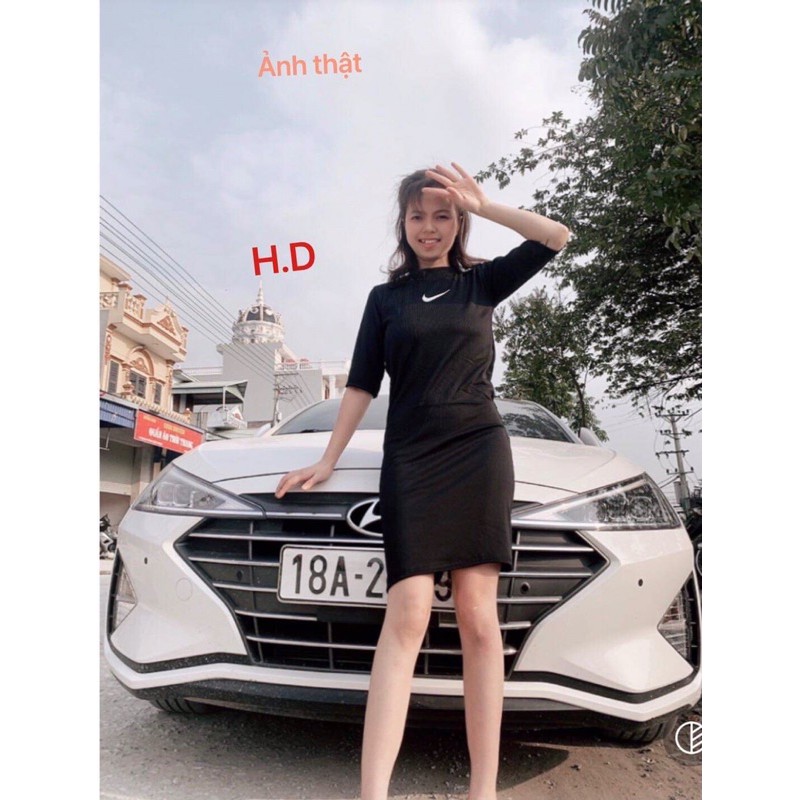 Váy body màu đen tay lỡ có dấu like (HĐ0035)