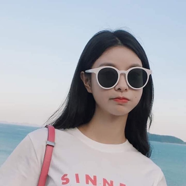 Kính râm đi biển mới sỉ sll 5k | BigBuy360 - bigbuy360.vn