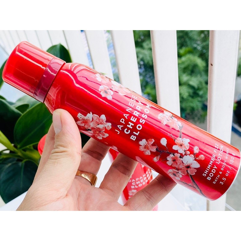 Sữa dưỡng thể lotion Bath & Body Works Japanese Cherry Blossom Shimmer Fizz Body Lotion 100g dạng MOUSSE nhẹ như bông