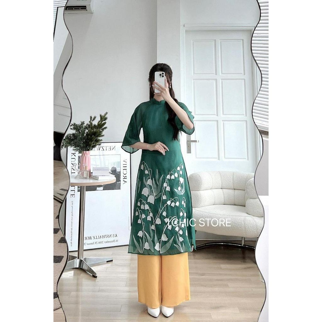 ICHIC - Áo Dài Linh Lan thêu màu sắc nhã nhặn, lịch sự.