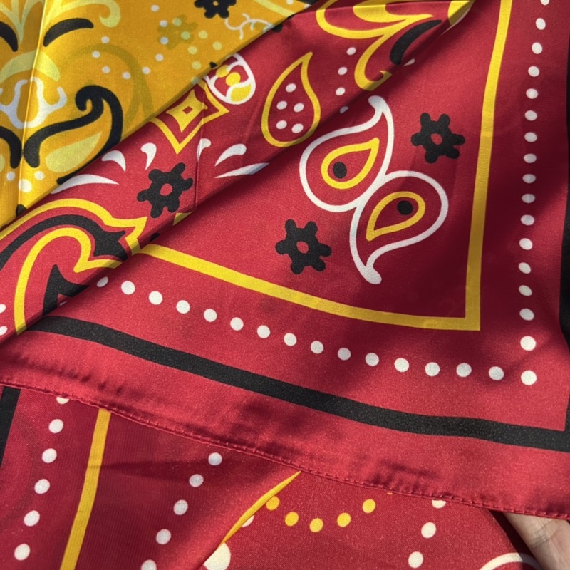 Khăn bandana lụa vuông size 70cm