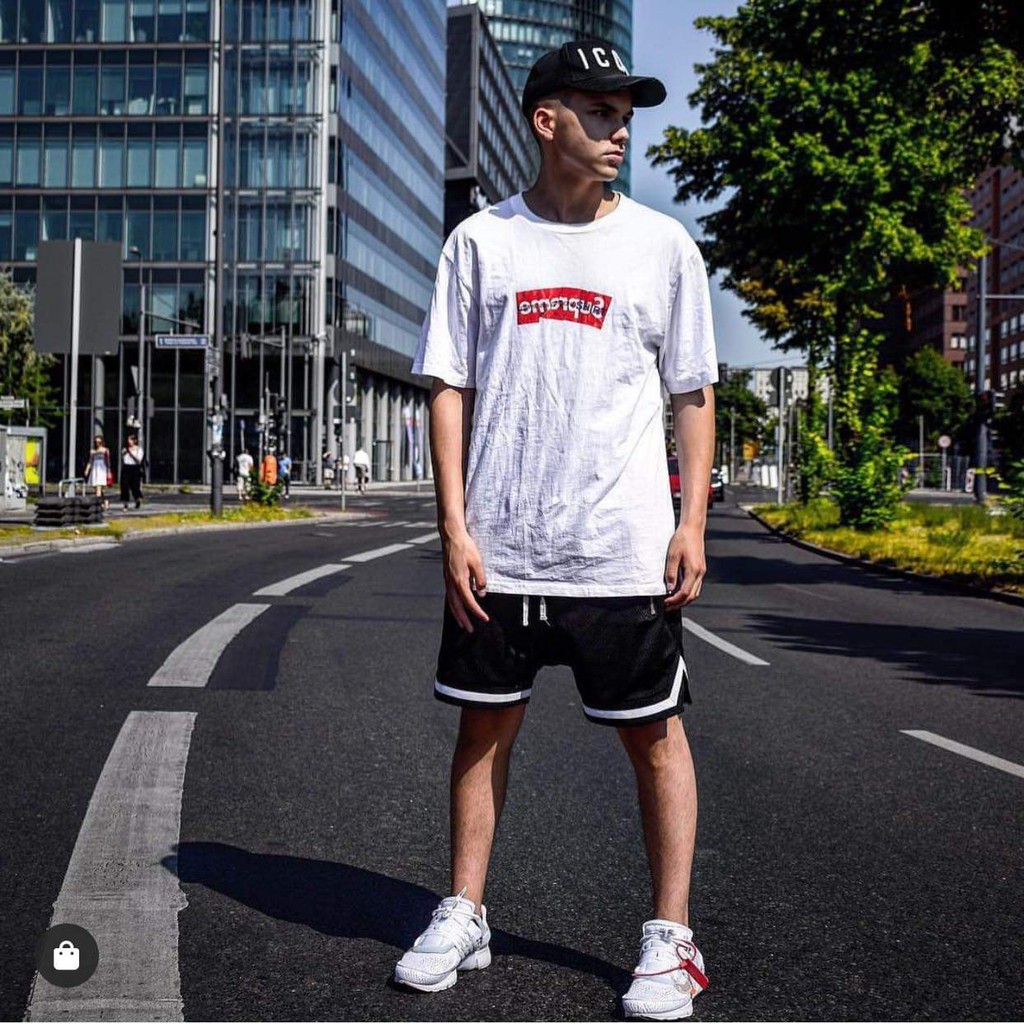 Quần Short V Black Unisex
