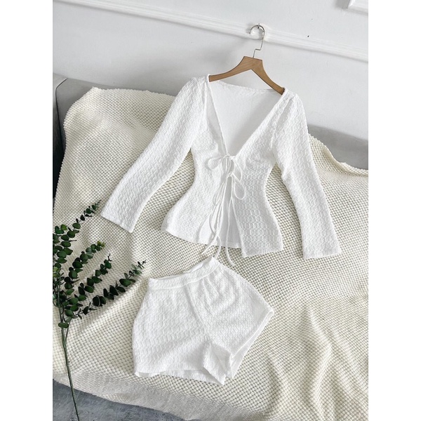 Set áo thun tay dài nơ ngực + Quần short