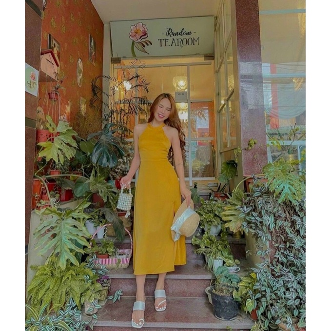 Đầm Vàng Cổ Yếm Xẻ Đùi - Kèm Hình Thật