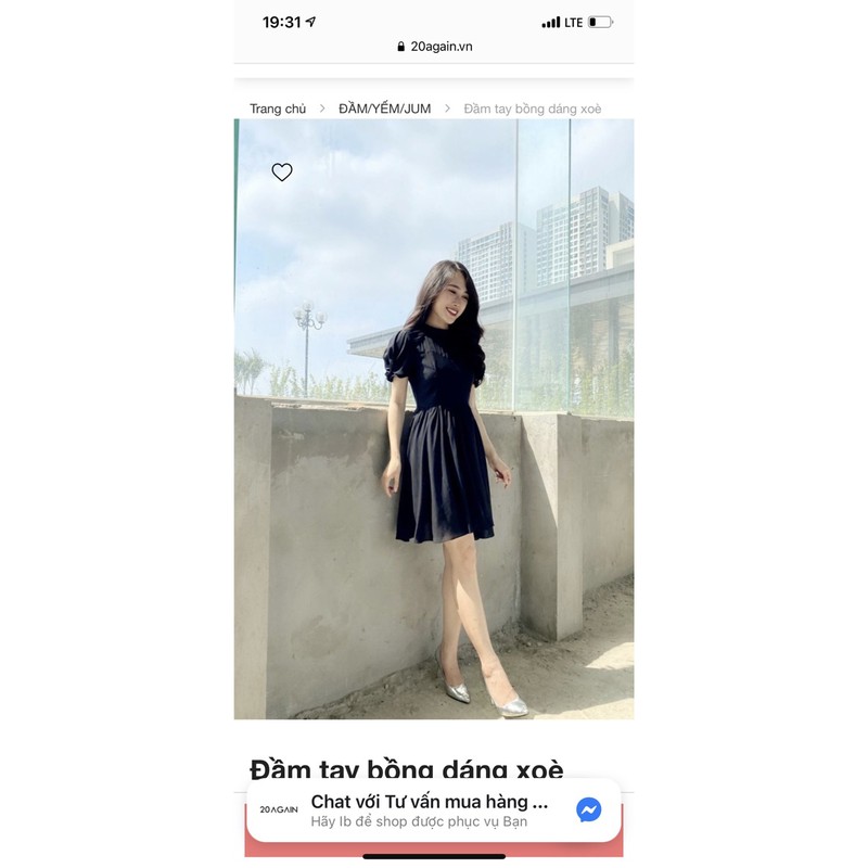 Đầm đen xoè