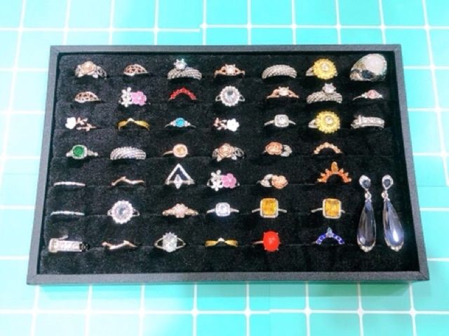 Khay đựng nhẩn bọc nhung