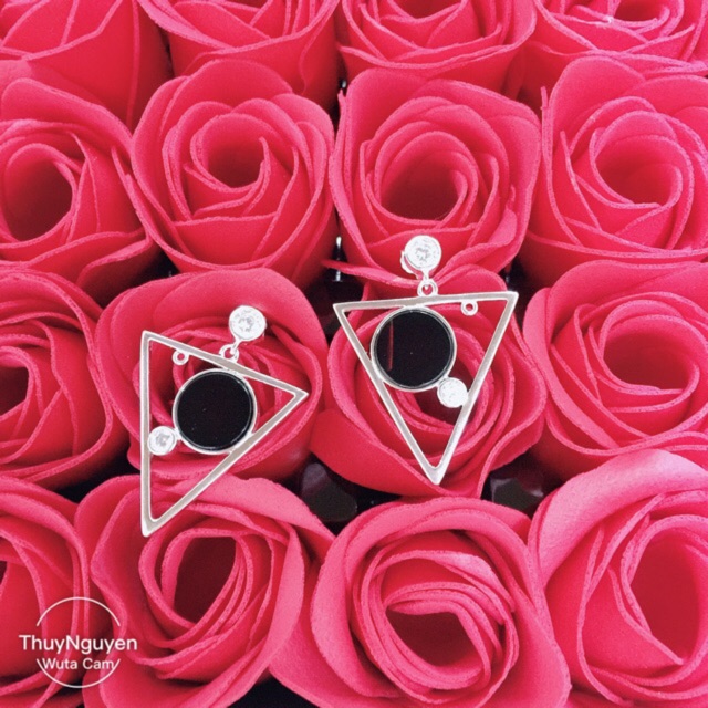 Khuyên tai tam giác kiểu dáng hiện đại bạc thật xi kim đá tím nhân tạo
