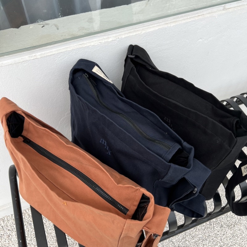 Túi Tote Đeo Chéo “Comfy Bag” Vải Canvas