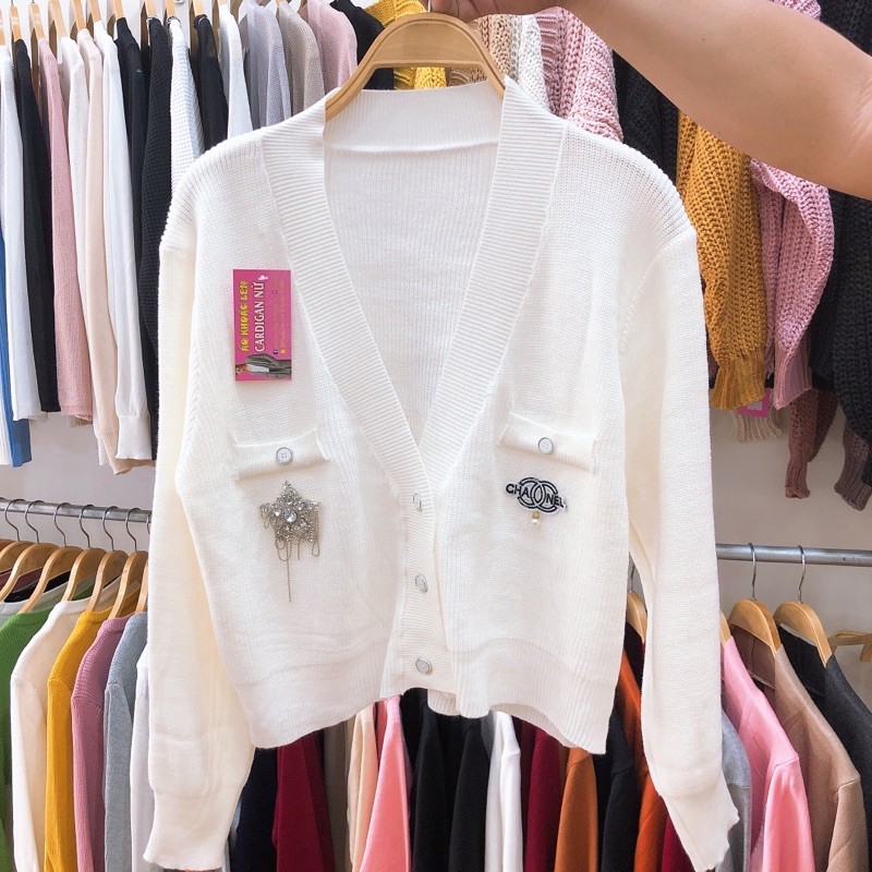 Khoác len lửng huy hiệu