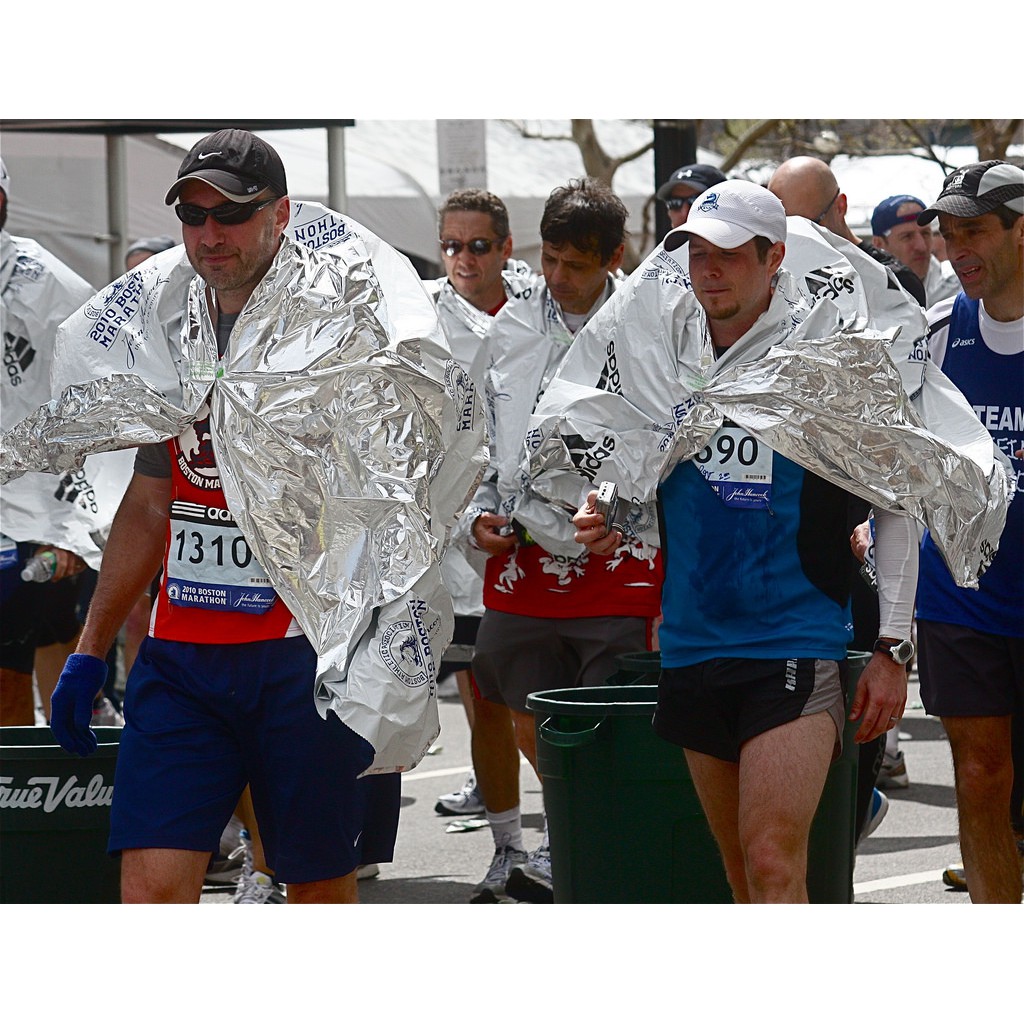 Chăn bạc giữ nhiệt Cứu Hộ Khẩn Cấp du lịch đi phượt Space blanket